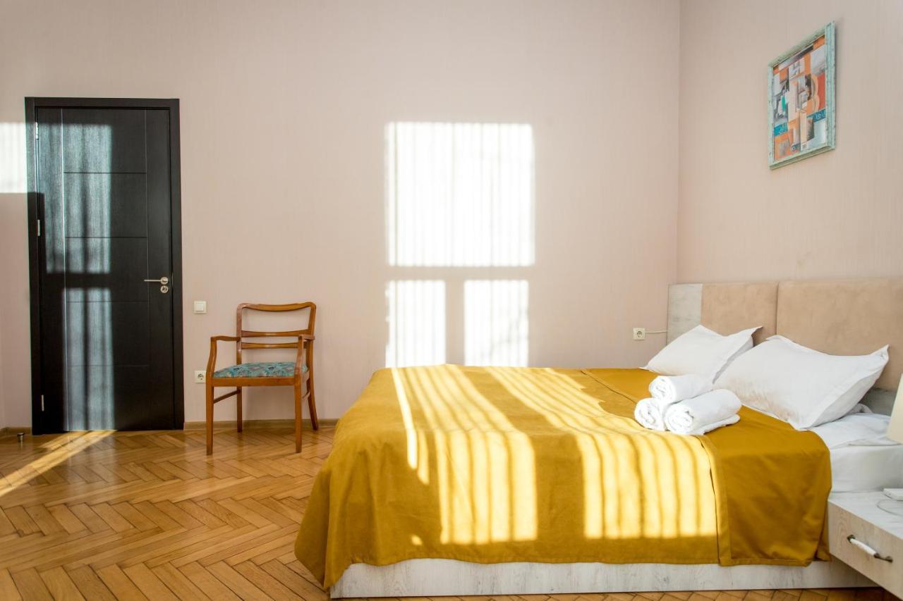 Hb Apartments Mari Brose Tbilisi Exterior photo
