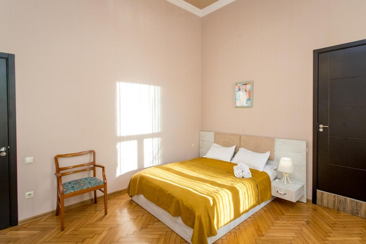 Hb Apartments Mari Brose Tbilisi Exterior photo