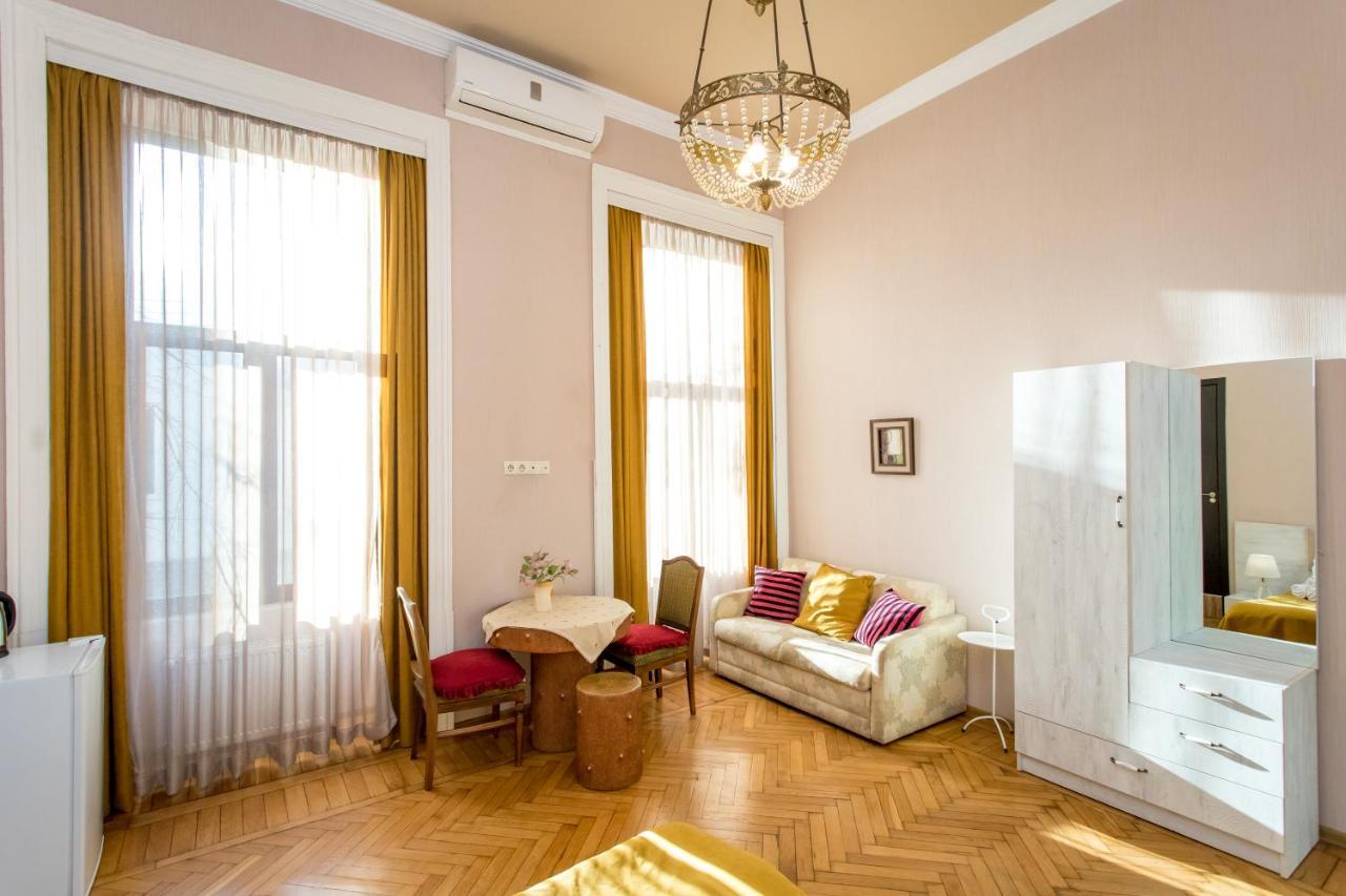 Hb Apartments Mari Brose Tbilisi Exterior photo