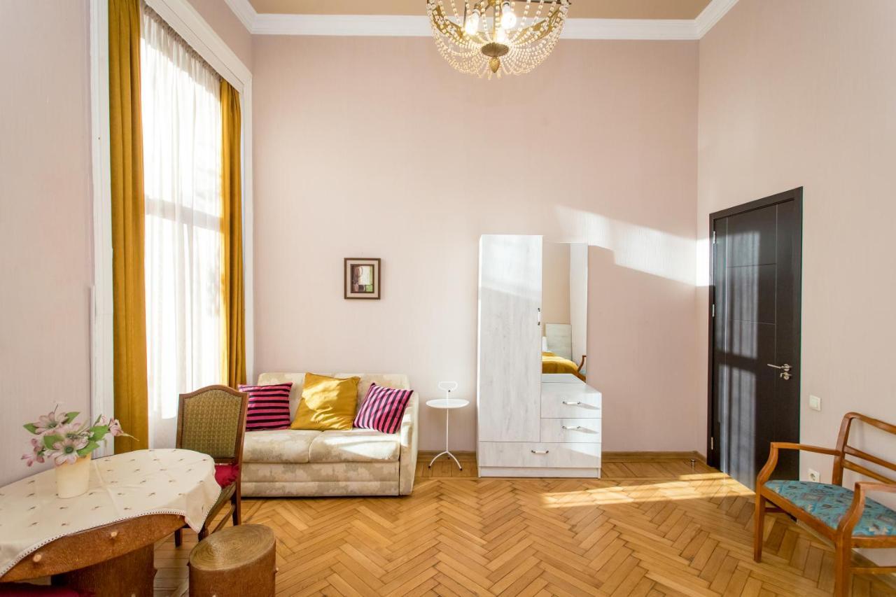 Hb Apartments Mari Brose Tbilisi Exterior photo